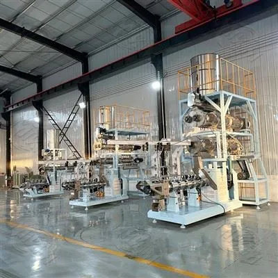 How can the issue of oil buildup in an automatic fish food making machine be addressed?